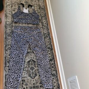 Leopard workout set